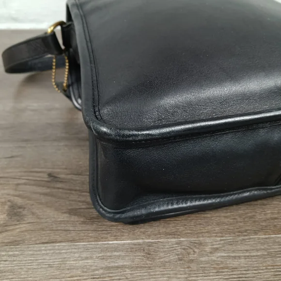 Coach Vintage City Bag #0393-325 - Picture 6 of 10